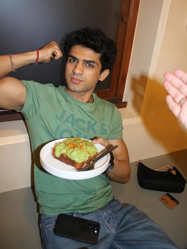 Celebrity Bazaar IYKYK 🌚💀 tweet media