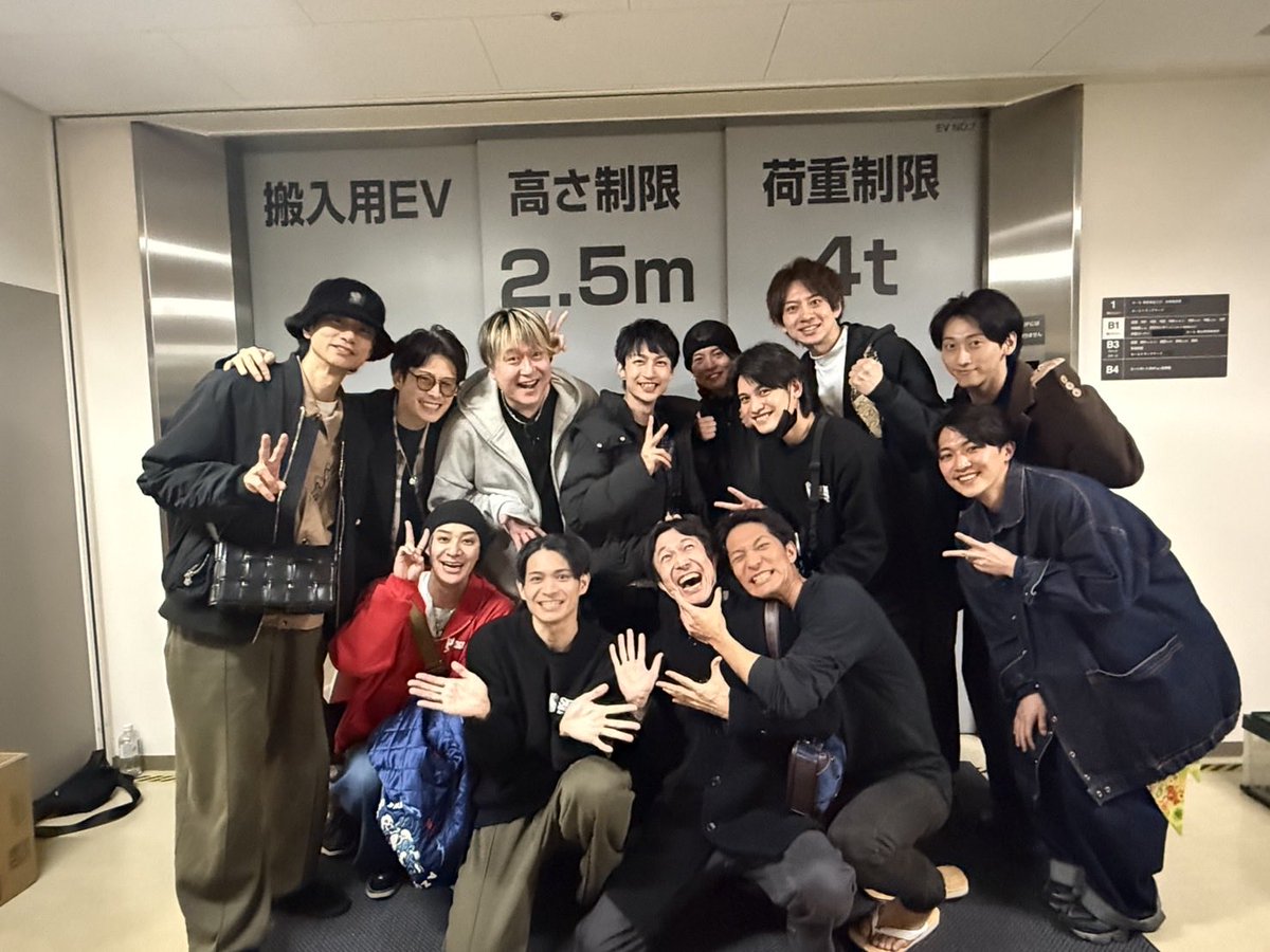 青春でした！
ありがとう！

キャストスタッフの皆様、番長、美慎
またこの作品を届けてくれてありがとう！

とんでもない金ちゃん達のショットが公式でアップされると思います🤭

#テニミュ
#四天宝寺