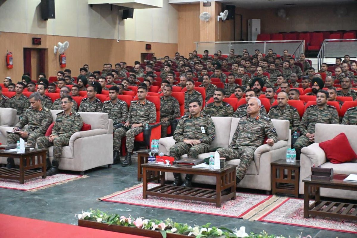 VajraCorps_IA's tweet photo. #StrongPreciseAndCapable
#PantherDivision Showcased Razor-sharp Precision and Exceptional Marksmanship to emerge as the Overall Champions, also clinching the Best Firer (Rapid & Slow) Titles at the Western Command 'Inter-Division Skill at Arms Competition', held 02–06 Mar 2026.
#TigerDivision finished a close Second.
At the prize distribution, GOC #VajraCorps emphasized the Imperative of Optimal Integration of New-Generation Weapon Systems & Cutting Edge Technologies with Evolved TTPs & Audacious Leadership as Battle Winning Factors.
Precision. Discipline. Dominance.

#PantherDivision ने 02–06 मार्च 2026 को आयोजित Western Command ‘Inter-Division Skill at Arms Competition’ में बेहतरीन सटीकता और उत्कृष्ट निशानेबाज़ी का प्रदर्शन करते हुए Overall Champion का खिताब जीता, साथ ही Best Firer (Rapid & Slow) के दोनों खिताब भी अपने नाम किए।
#TigerDivision ने कड़े मुकाबले में दूसरा स्थान प्राप्त किया।
पुरस्कार वितरण समारोह में GOC #VajraCorps ने नए पीढ़ी के हथियार प्रणालियों और अत्याधुनिक तकनीकों को विकसित TTPs तथा साहसिक नेतृत्व के साथ सर्वोत्तम समन्वय में लागू करने की आवश्यकता पर बल दिया, जो युद्ध में विजय के प्रमुख कारक हैं।
सटीकता। अनुशासन। प्रभुत्व।

@adgpi @westerncomd_IA @pro_defence @prodefencechan1 @IAF_MCC @HQ_DG_NCC @DIAV20 @DIRECTORATERTG @APSJalandhar @aps_beas @JoinIndianArmy4