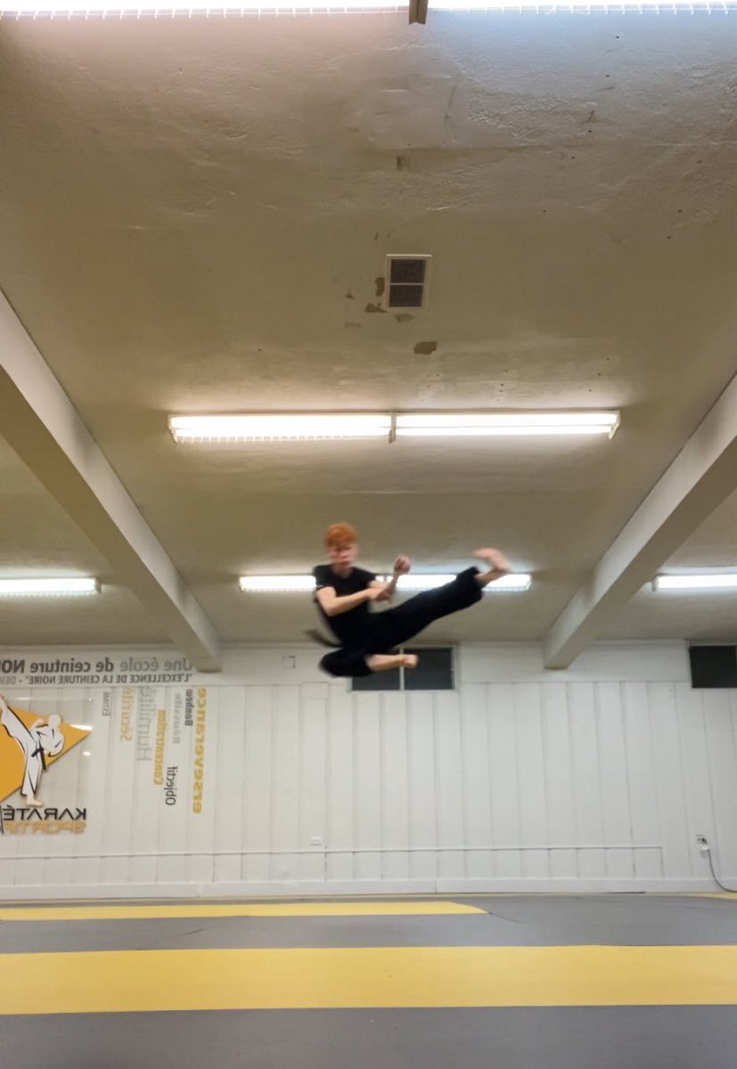 JohnnyBoy tweet media