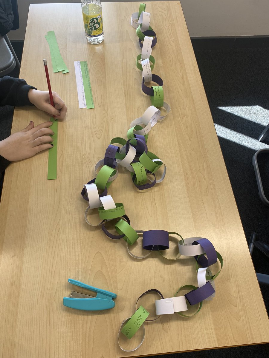 At lunchtime, students also celebrated International Women’s Day at Craft Club with Miss Borthwick, creating a daisy chain of reflections about Katherine Johnson and her colleagues and why her achievements are so inspiring. 🌼🚀
#IWD #WomenInSTEM <a href="/clydeview_a/">Clydeview Academy</a> <a href="/ClydeviewH/">Clydeview Humanities</a>