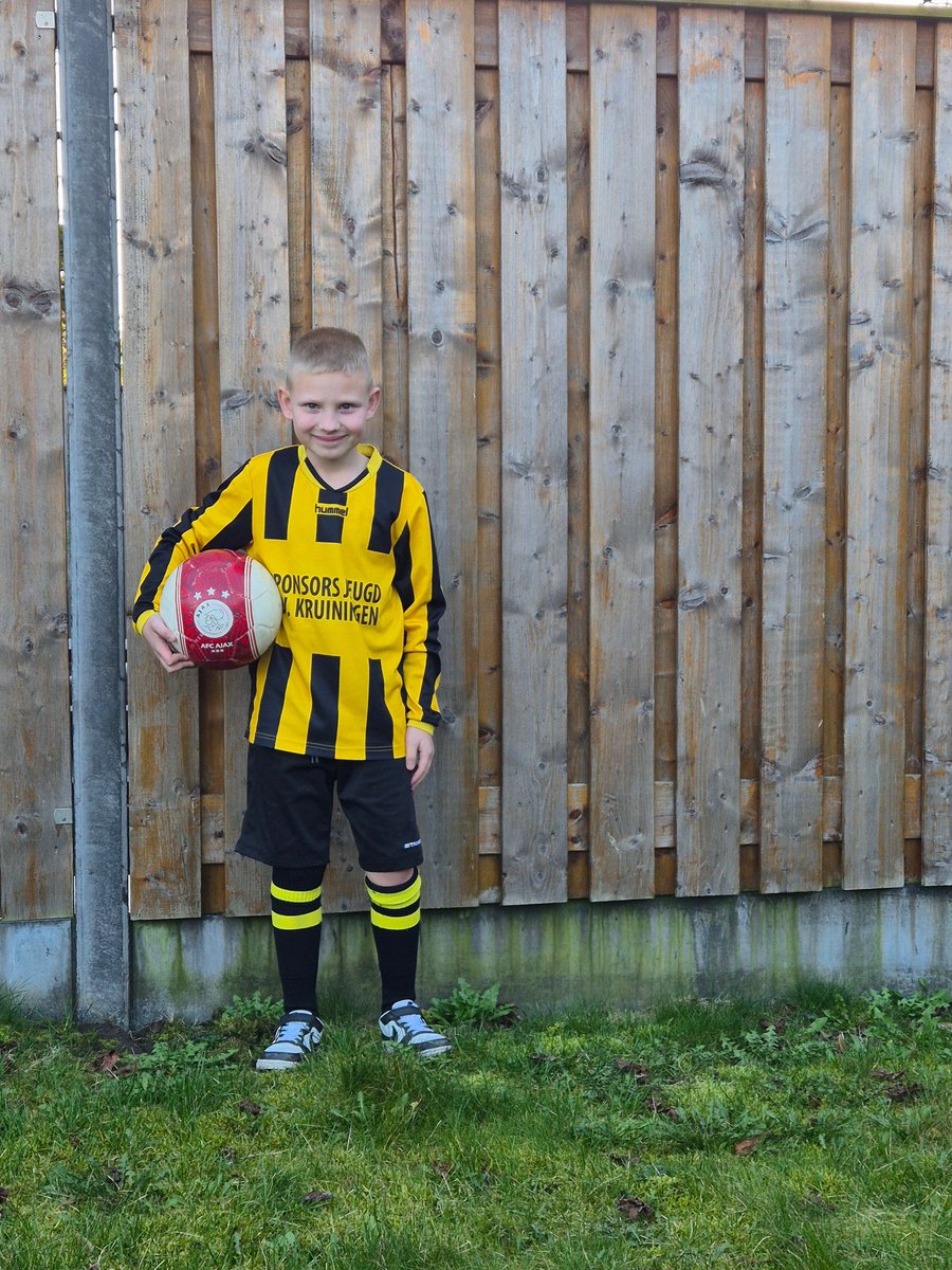 VV Kruiningen 1 - VVC 1 

⚽️ Zaterdag 7 maart sportcomplex De Kruse Mat 

⚽️ Jeugdspeler van de week: Dawid Klonowski.

⚽️ Wedstrijdbal: Avia tankstation Rilland 

#vvkruiningen 

vvkruiningen.nl/zaterdag-7-maa…