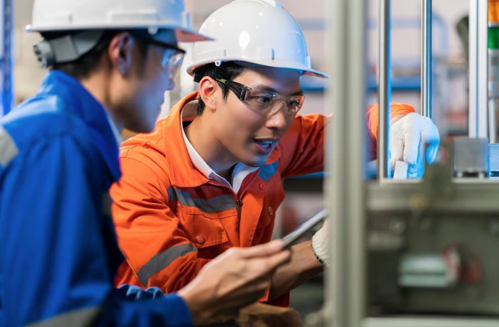 Ultra Pro Maintain tweet media