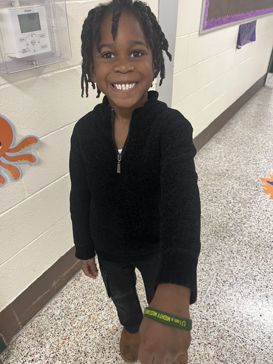 VMESMustangs tweet media