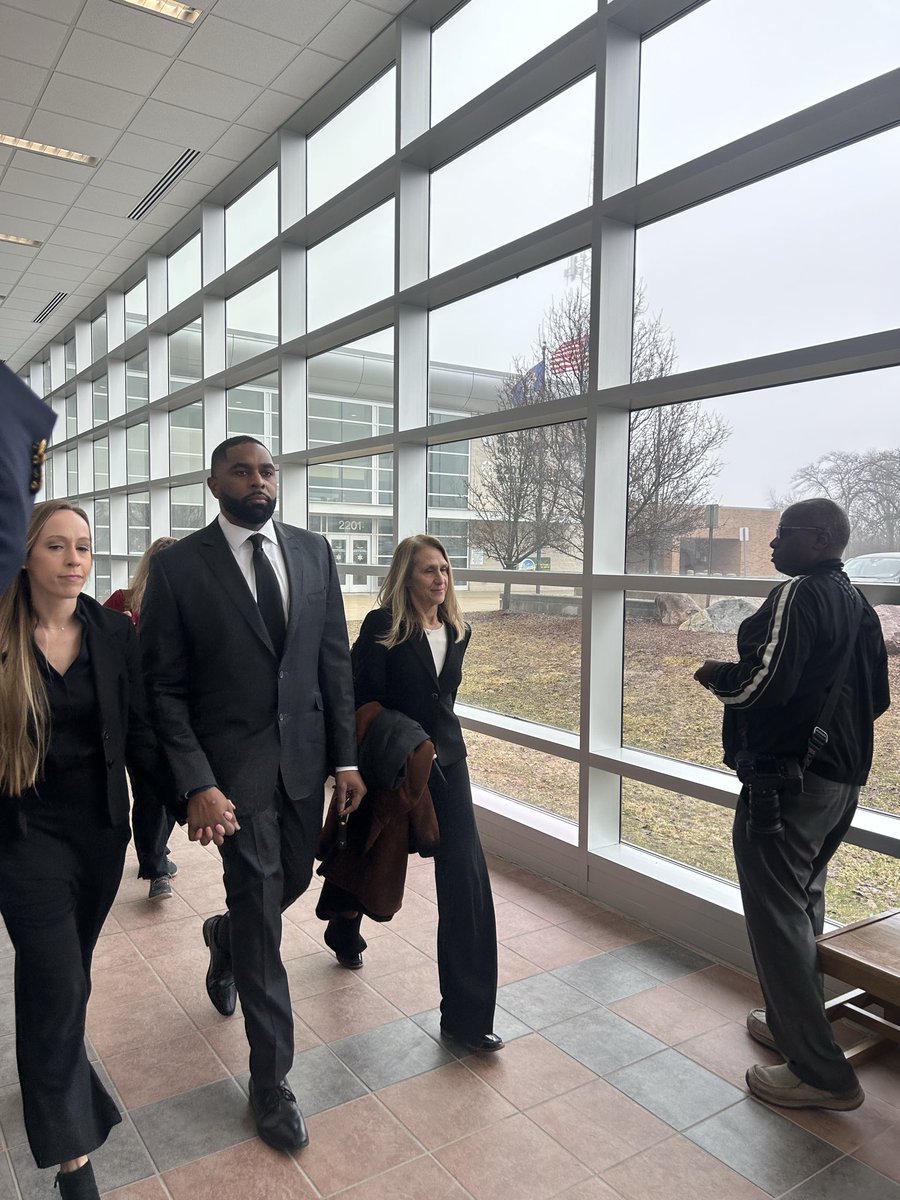 Austin Meek tweet media