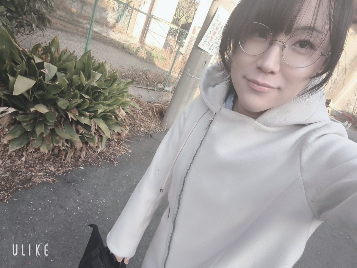 しいな tweet media