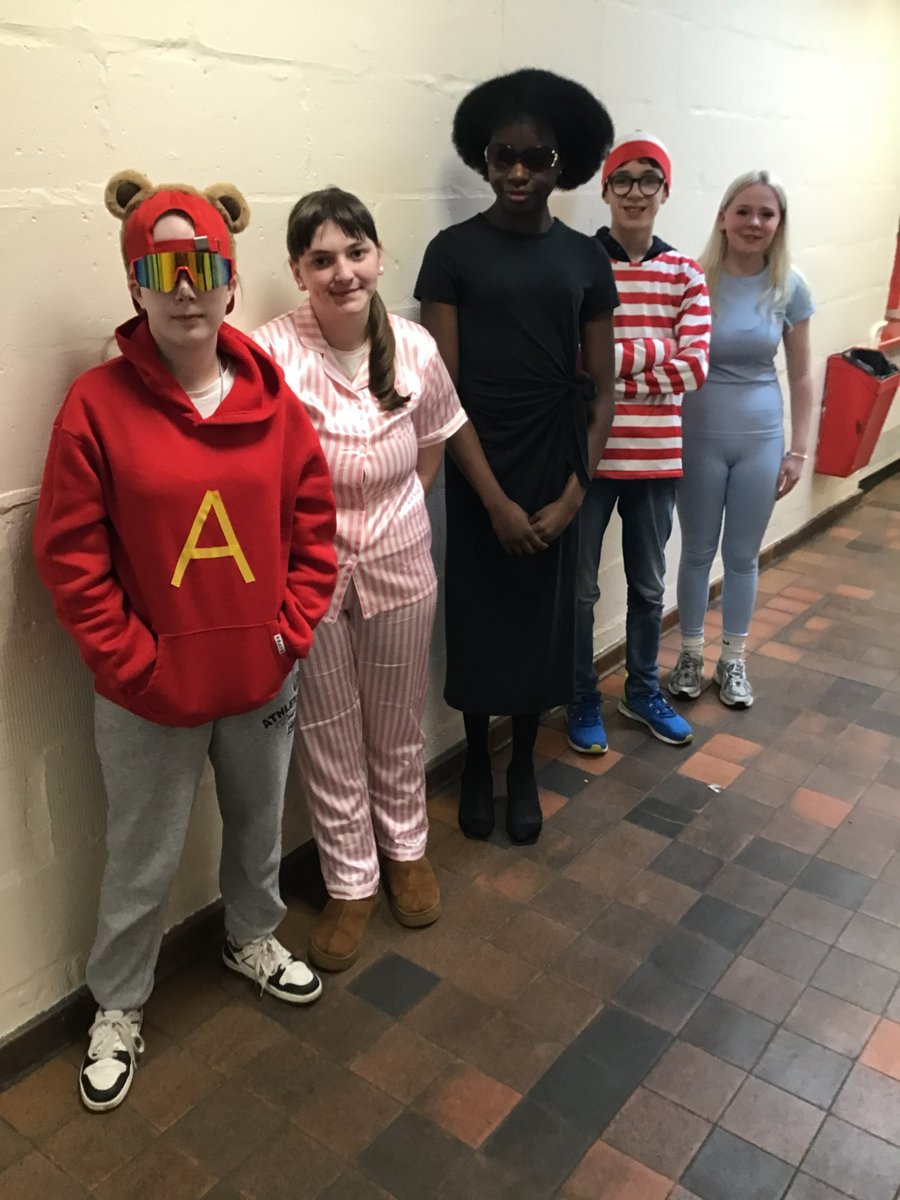 Ysgol Rhiwabon tweet media