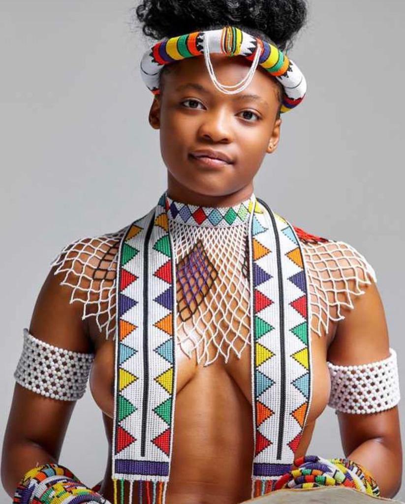 IamMzilikazi's tweet photo. JAMBO: Hello Afrika and tell me how are you doing #CelebrateAfrika 13 https://t.co/zULVxOFN05