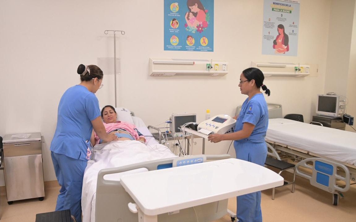 Pastaza_IESS's tweet photo. #IESSteInforma | El Hospital Básico IESS El Puyo cuenta con un Centro Obstétrico Especializado que promueve el parto natural o humanizado en un entorno seguro y equipado para el bienestar de la madre y el bebé. 🏥🩺

¡Cuidamos la vida desde el inicio! 👶 https://t.co/U3XFnKyfmp