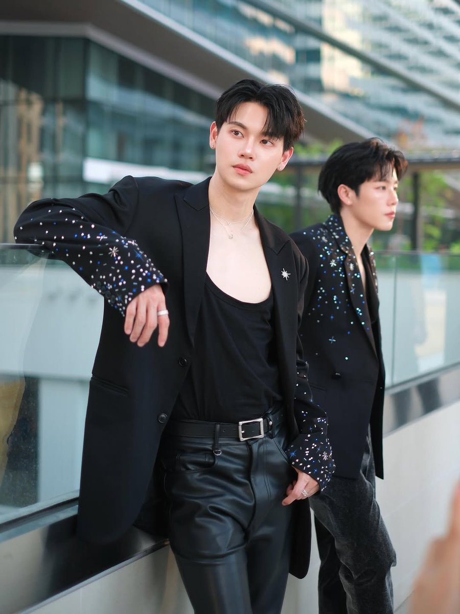 theoneyin's tweet photo. หล่อเหมือนไม่มีอยู่จริง 🥹

cr. z0m_0

#GalaxyxYinWar 
Galaxy S26Ultra x YinWar
#yinyin_anw @yinyin_anw #หยิ่นวอร์ https://t.co/FMkfzDQlCI