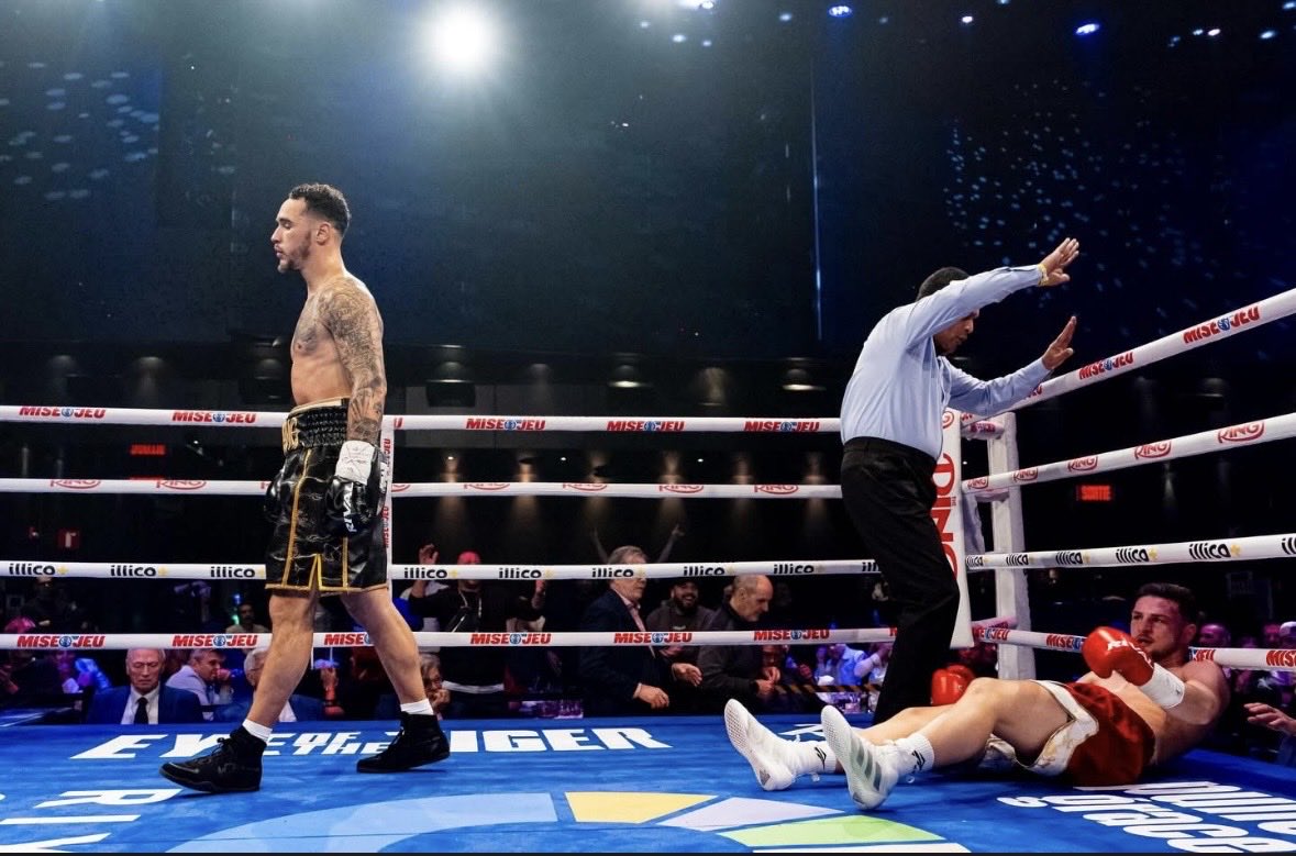 jeffreyboxe's tweet photo. Steven Butler (38-5-1, 32 ko’s) détruit Ramadan Hiseni (22-3-2, 8 ko’s) au 2e round. Un KO terrifiant et jusqu’à maintenant, le plus impressionnant de l’année. Hiseni est un poids moyen qui ne frappe pas et j’avais affirmé que ce ne serait pas compétitif #Boxing #ButlerHiseni https://t.co/FpbSzm9t04