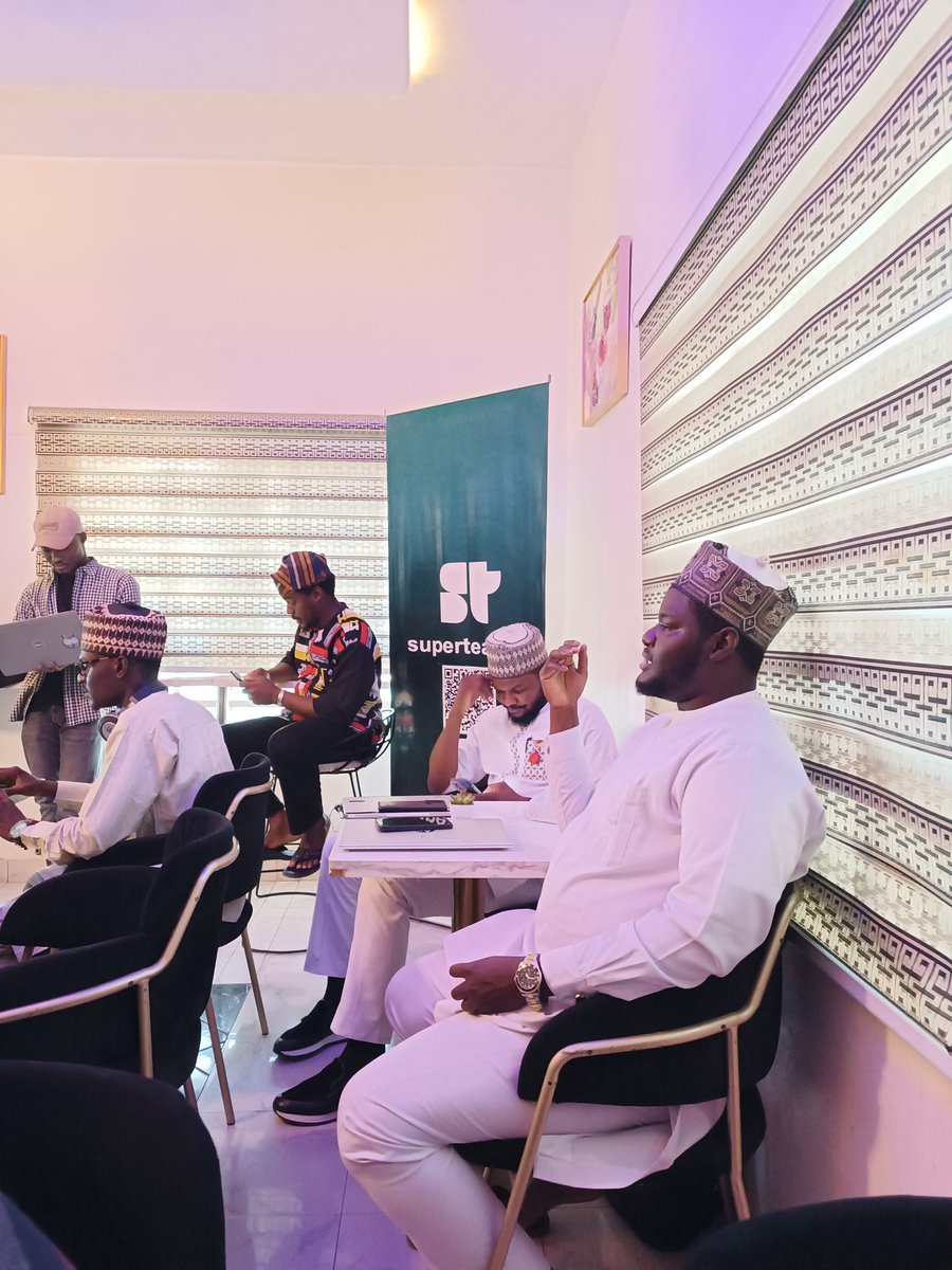 Chrisasek tweet media