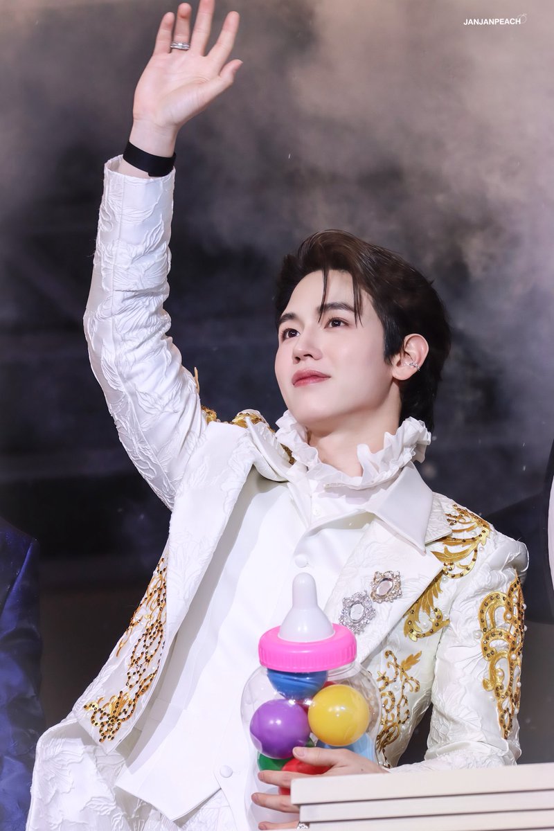 จ๋วยอ่ะ ㅠㅠ

NEWWIEE AT SUMMER THE MALL BANGKAPI

#THEMALLSUMMER2026xNEWWIEE
#Newwiee