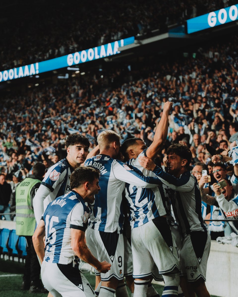 RealSociedad's tweet photo. ❤️‍🔥 𝗥𝗘𝗔𝗟𝗔. https://t.co/ZOC7KRWbf1