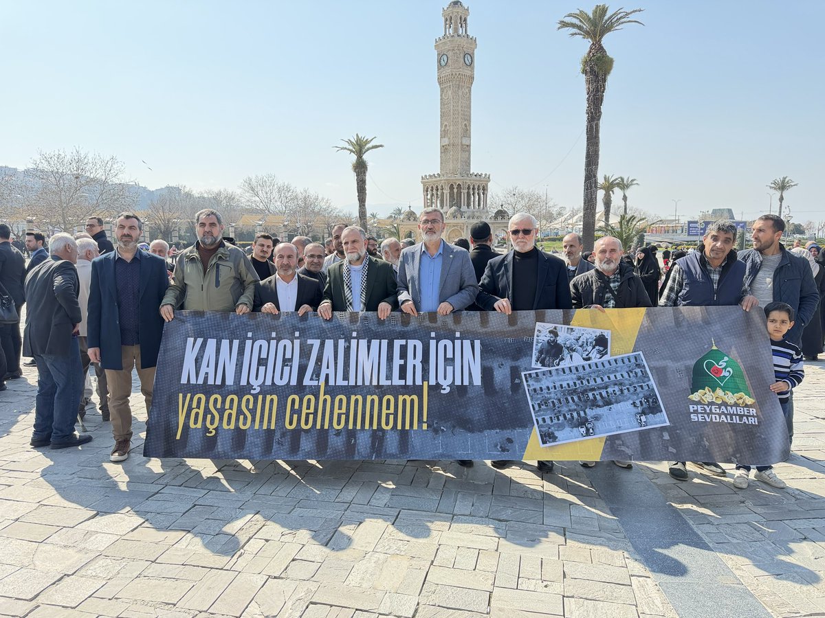 HudaParizmir's tweet photo. İl Başkanımız Veysi Yumlu beraberindeki heyetle, kardeş ve komşu ülke İran İslam Cumhuriyeti’ne yönelik barbar Amerika ve küstah İsrail tarafından başlatılan saldırıları telin etmek amacıyla,İzmir Peygamber Sevdalıları derneği ve İstok’un düzenlediği basın açıklamasına katıldı. https://t.co/vOMPRRDte0