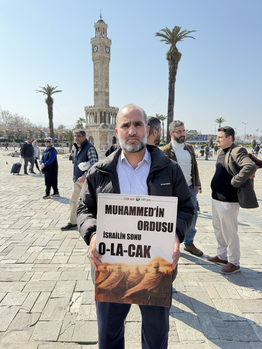 HudaParizmir's tweet photo. İl Başkanımız Veysi Yumlu beraberindeki heyetle, kardeş ve komşu ülke İran İslam Cumhuriyeti’ne yönelik barbar Amerika ve küstah İsrail tarafından başlatılan saldırıları telin etmek amacıyla,İzmir Peygamber Sevdalıları derneği ve İstok’un düzenlediği basın açıklamasına katıldı. https://t.co/vOMPRRDte0