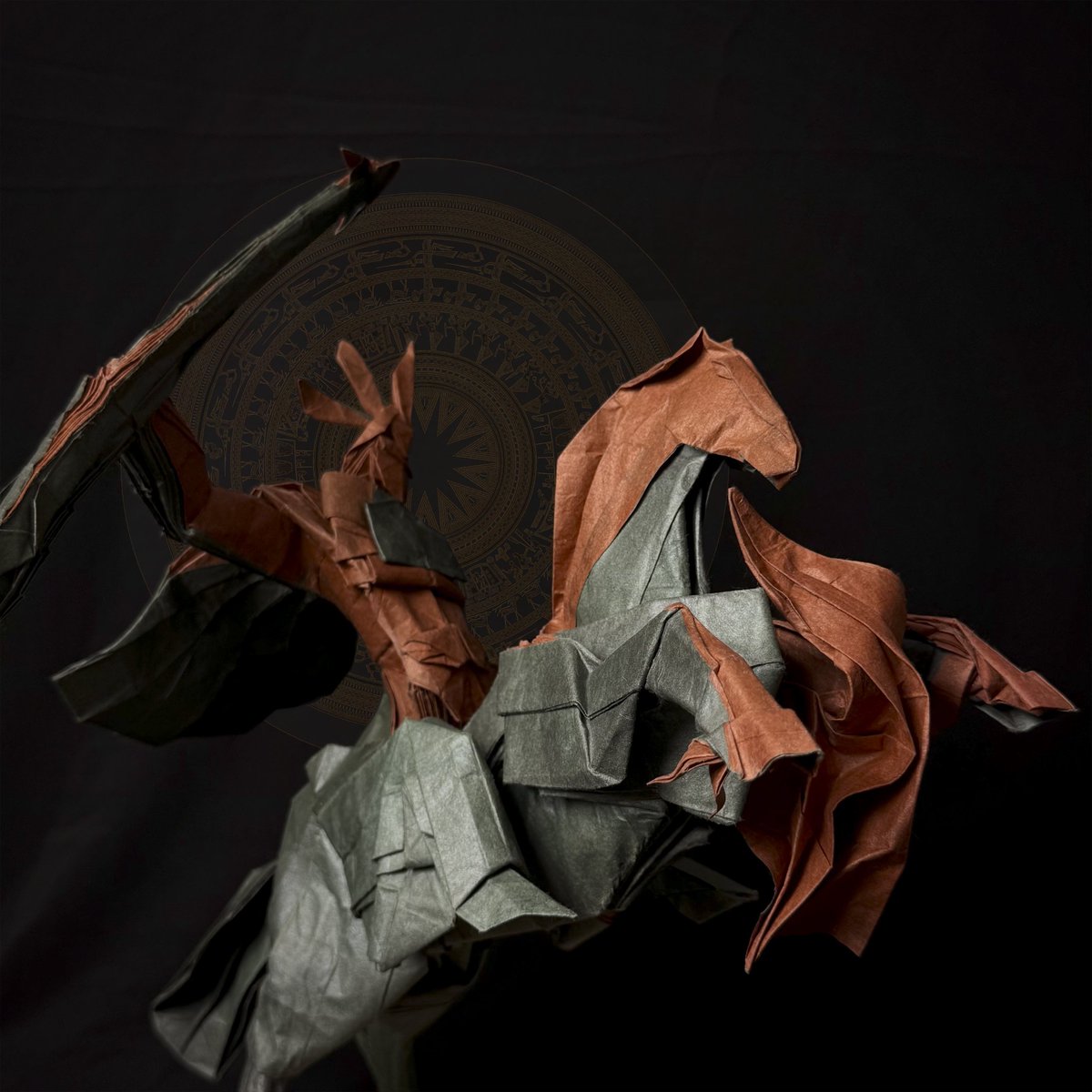 MonsierLeDuc's tweet photo. Saint Gióng - The Heavenly King of Phù Đổng
A legendary hero in Vietnamese folklore. 
Designed and folded by me from Dó+Wenzhou 114cm.
For the Lunar New Year of the horse🐎 https://t.co/wcThQ73W6H