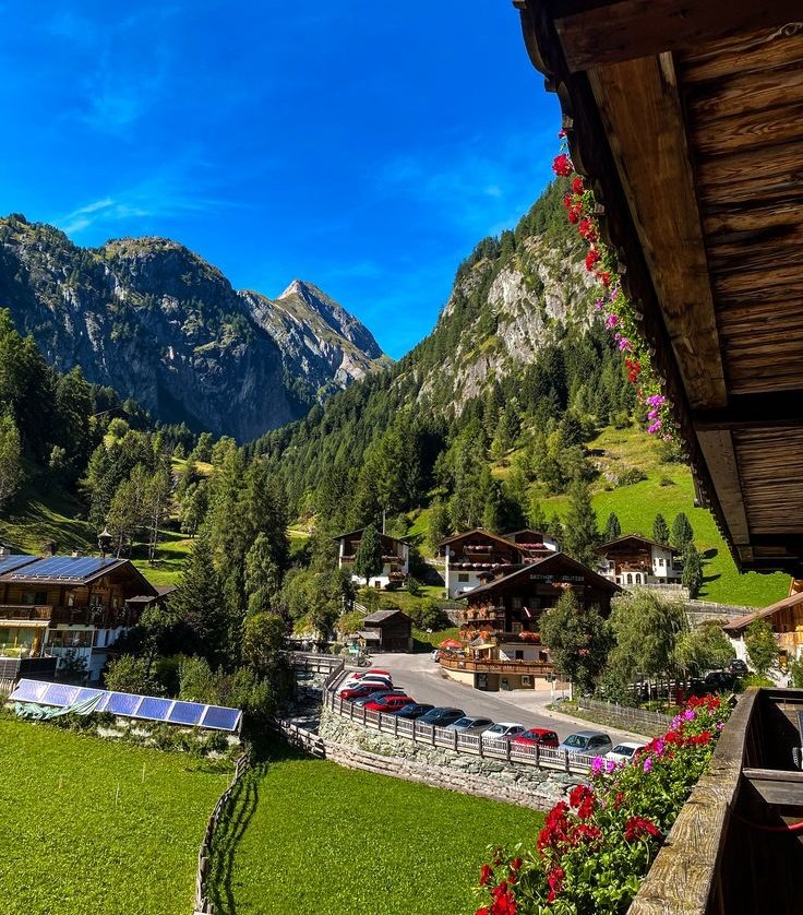 naturaholic's tweet photo. Austria countryside https://t.co/XXBgEJQi7L