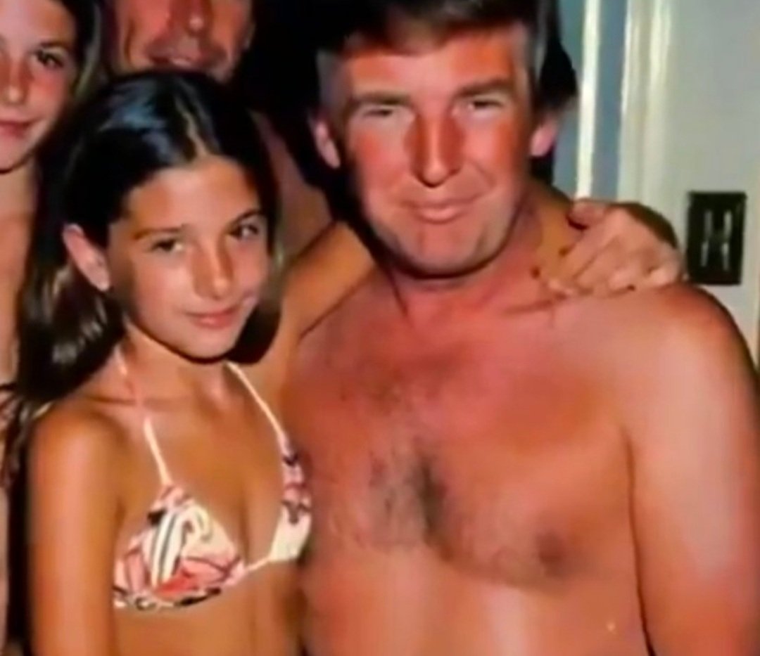 Bu savaş; pedefoli sapıkların ve insanlığın savaşıdır. 
#EpsteinFiles 
<a href="/realDonaldTrump/">Donald J. Trump</a>