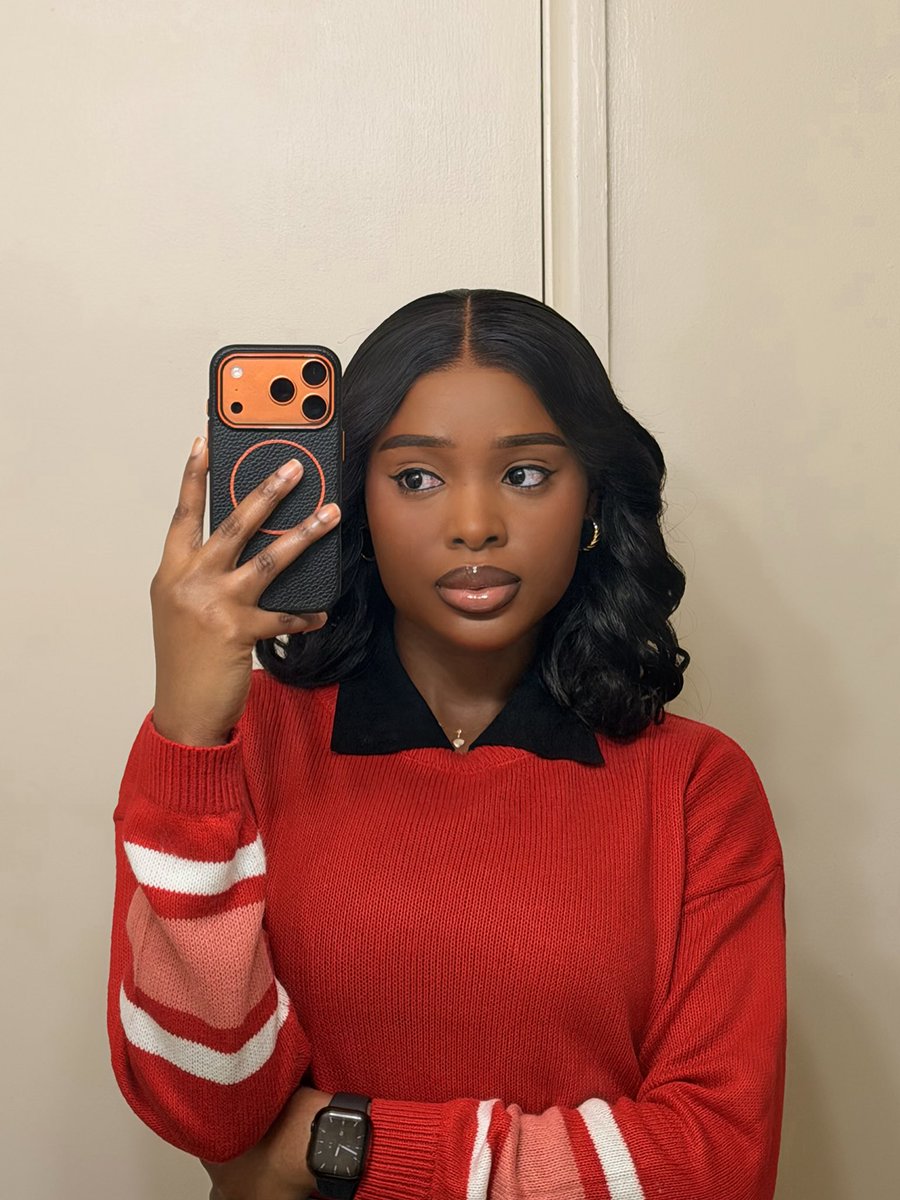 Prettyfaze's tweet image. TGIF ✨

Shop exact wig from @luvmehair  bit.ly/4b5K0Ho

Use code Bukola to save 28% sitewide! ❤️

#workstyle #friday