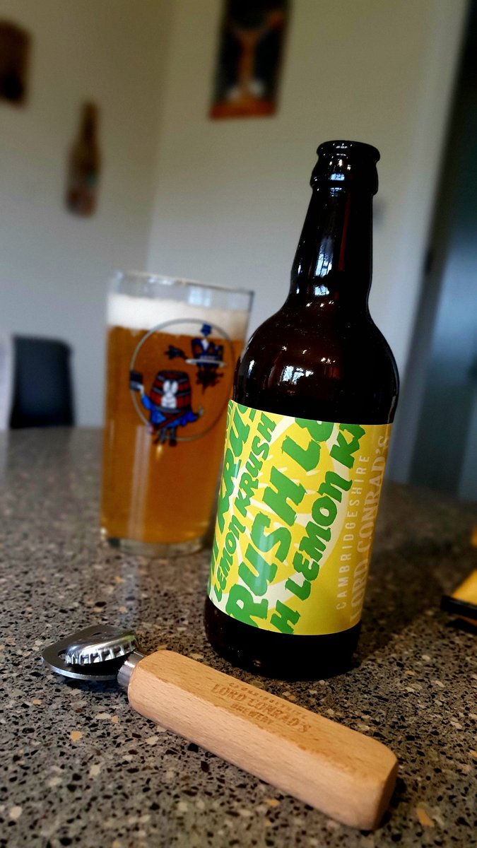 moneight's tweet photo. A little out of season, it's still a wonderfully refreshing tipple .. @LordConrads 🍋🍻
#afterworker #weekendmood #IndieBeer https://t.co/X8lvWuEnJQ