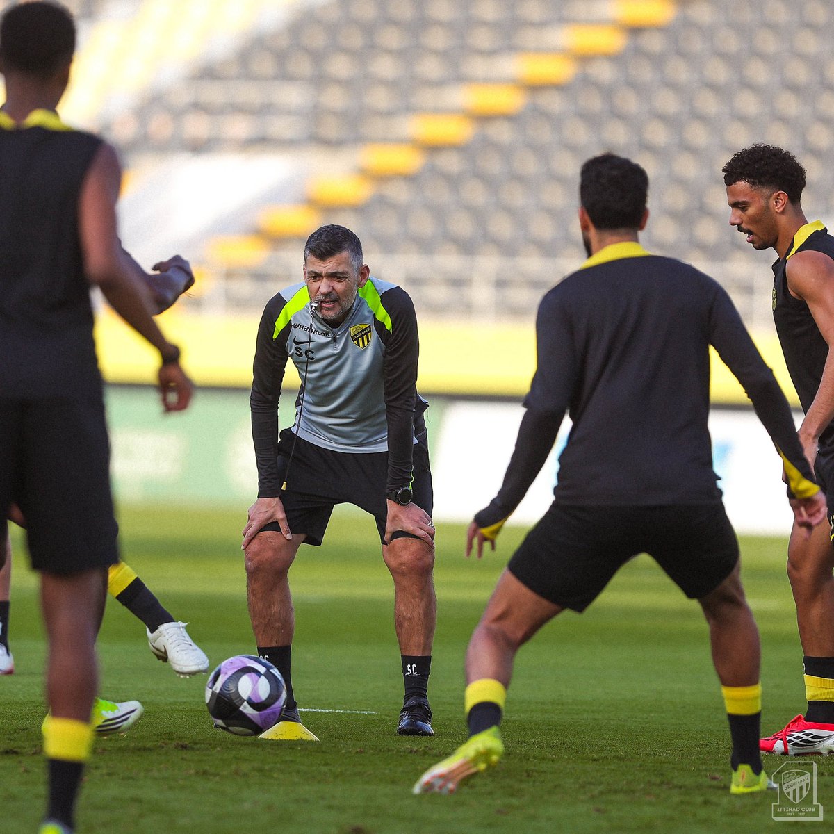 ITTI MANIA - اتي مانيا tweet media
