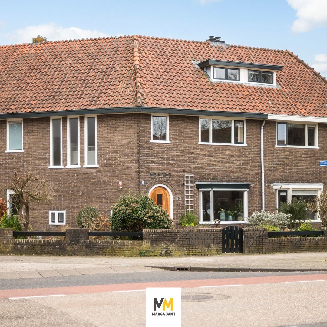 Karakteristieke jaren ’30 woning op de grens van Assendorp/Pierik! 

HORTENSIASTRAAT92.NL

Wat een kans! Sfeervolle woning met brede voorgevel en speelse indeling, met veel authentieke elementen!

Vraagprijs: € 595.000,- k.k.

#nieuwinverkoop #wonen #tekoop #margadant