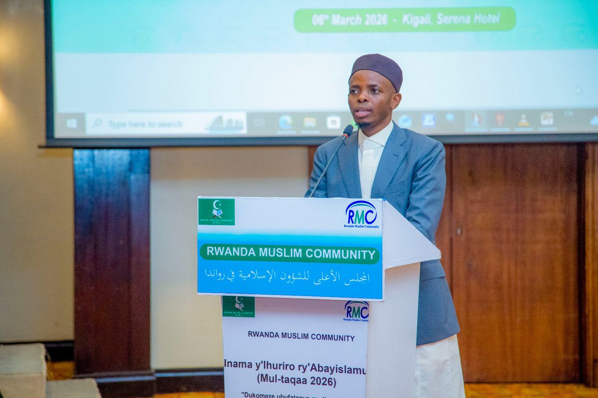 VOICEOFAFRICA9's tweet photo. Kuri uyu wa 6/03/2026, Mufti @sindayigayamus yatangije ku mugaragaro inama y’ihuriro ry’Abayisilamu mu Rwanda (Multaqa) muri @kigaliserena. Yagaragaje ko #Multaqa ari umwanya utuma Abasilamu n'abayobozi b’idini bungurana ibitekerezo, bakaganira ku bibazo bakanashyiraho ingamba. https://t.co/aACTCcfsP8