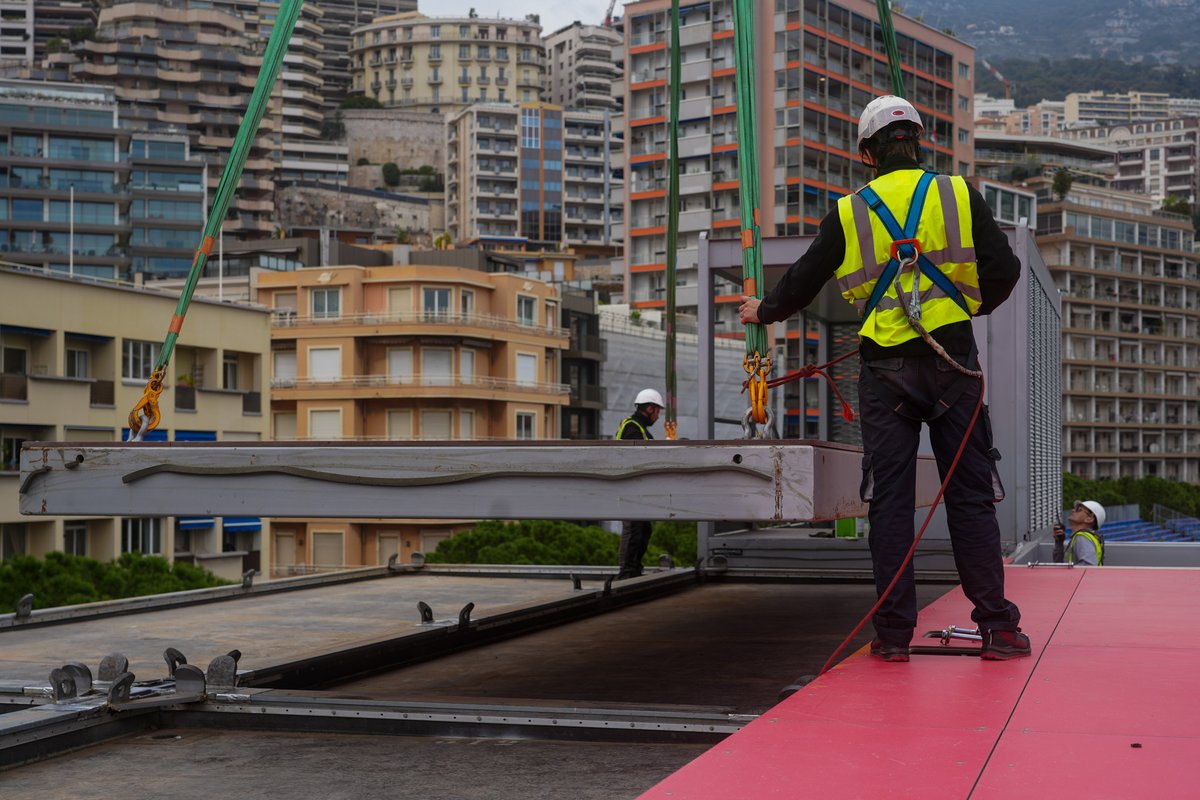 ACM_Media's tweet image. Work in progress 😎🔨

📍 Installation Direction de Course

#MonacoGP #MonacoCircuit #MonacoEPrix