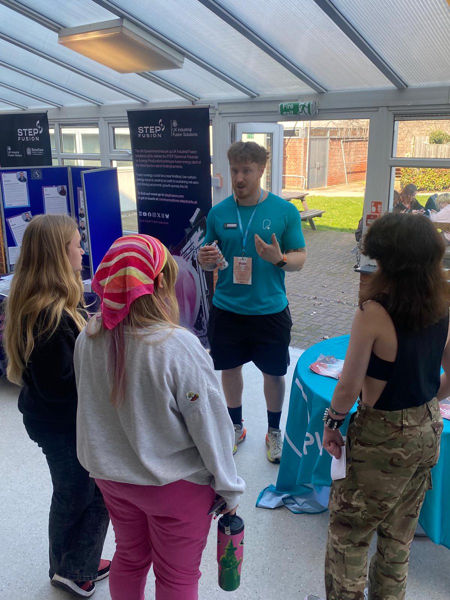 North Notts College tweet media