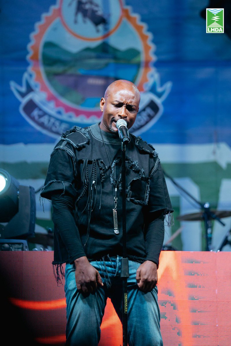 Mpho Brown tweet media