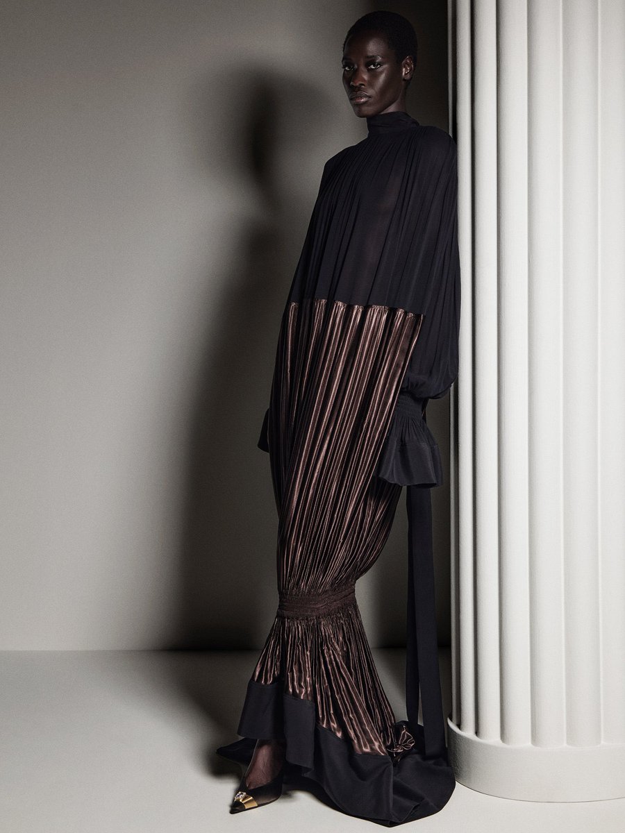 THE FASHION RESOURCE tweet media