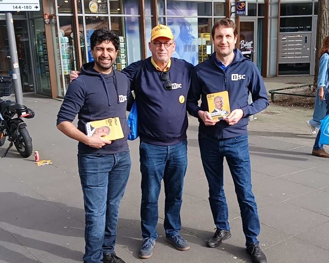 NSCzoetermeer's tweet image. Ook vandaag was #NSC #Zoetermeer weer op pad om campagne te voeren i.v.m. de #gemeenteraadsverkiezingen op woensdag 18 maart a.s. Dit keer rond het winkelcentrum #Rokkeveen. En met beter weer dan vorig weekend in het Stadshart!
