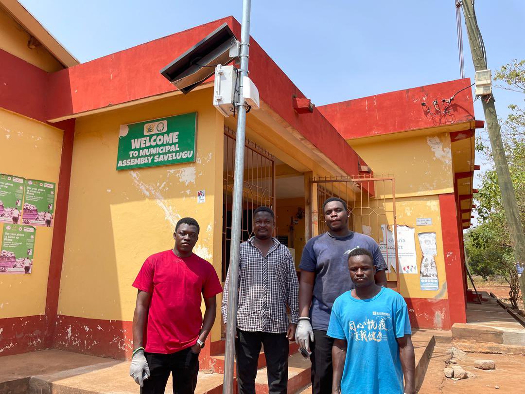 cleanaironea's tweet image. The revolution continues in Northern Ghana 🇬🇭 for clean air with undergrads &amp;amp; Prof Samuel J Cobbina of @UDSGhana, &amp;amp; Mr Fuseni Yussif of @EPA_Ghana + community members—Fuseini Mohammed &amp;amp; Zakaria Aminu in the Savelugu Municipality using @IQAir AVO sensors. #EGUFunded #C4E