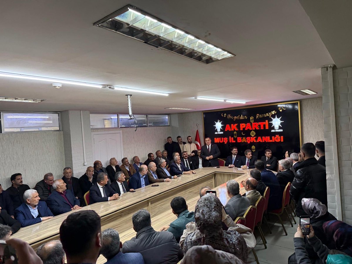AK Parti Erzurum Milletvekili, il koordinatörümüz Sn <a href="/AbdurrahimFIRAT/">Av. Abdurrahim Fırat</a> , AK Parti MKYK üyemiz <a href="/avmuratcicek/">Murat Çiçek</a> ,İl Başkanımız Sn <a href="/MelikEmre1/">Melik Emre</a> ile teşkilatımızın yönetim kadrosu ve üyeleriyle bir araya gelerek kapsamlı bir değerlendirme toplantısı gerçekleştirdik.

Teşkilatımızın