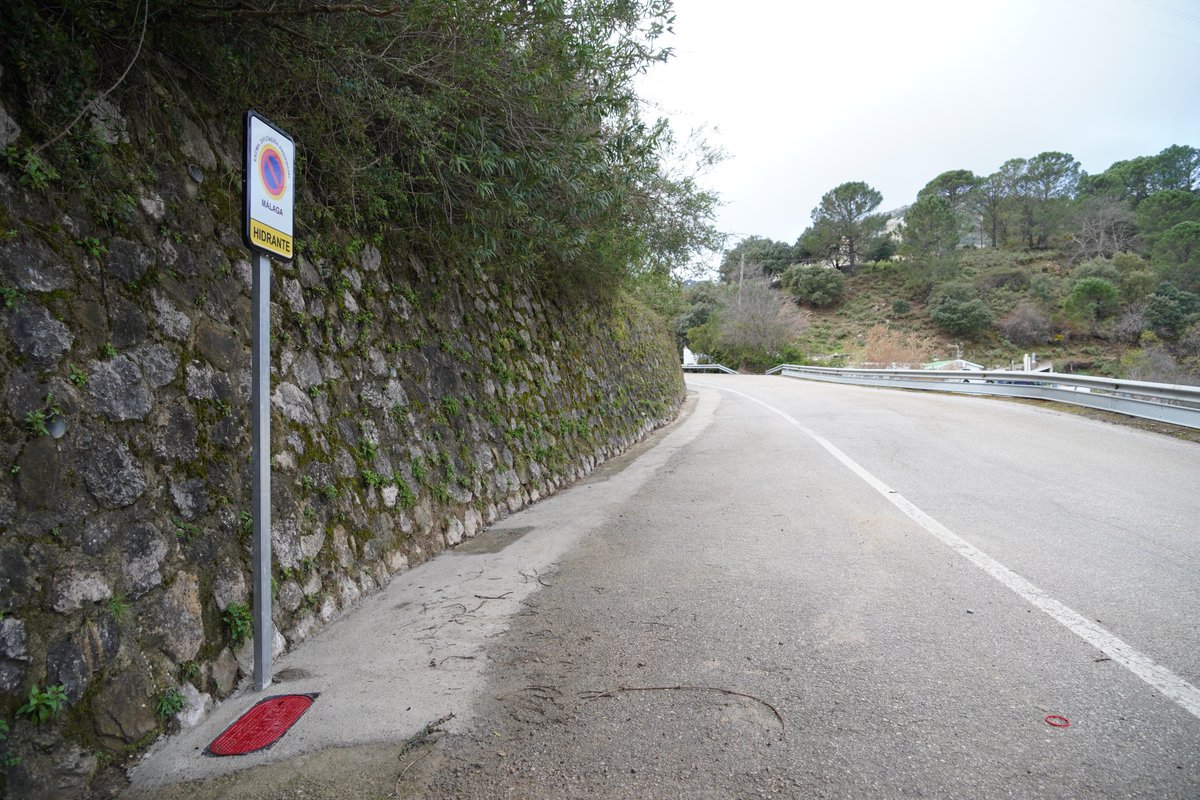 AltoGenal's tweet photo. #BENALAURÍA INSTALA TRES #HIDRANTES PARA #EMERGENCIAS
#ValledelGenal #SerraniadeRonda #Malaga @iAgua @AytoBenalauria https://t.co/7VF3DmTm3g