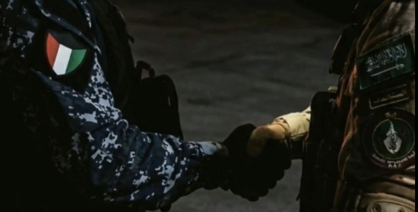 تبقى مواقفكم على أرقابنا دين 
مهما أنكروها أهل الفتن وأجحدوها  

« ترا السعوديه .. بلاد الحرمين 
أخت الكويت من أمها ومن أبوها »
-🇸🇦🇰🇼