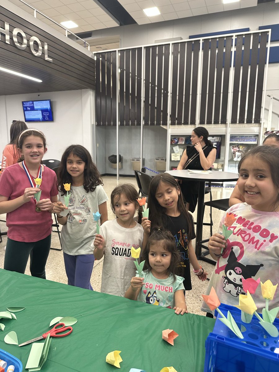 Travis Science Academy tweet media