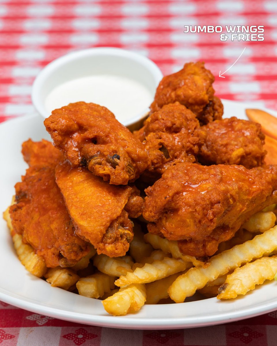 Gino's East tweet media