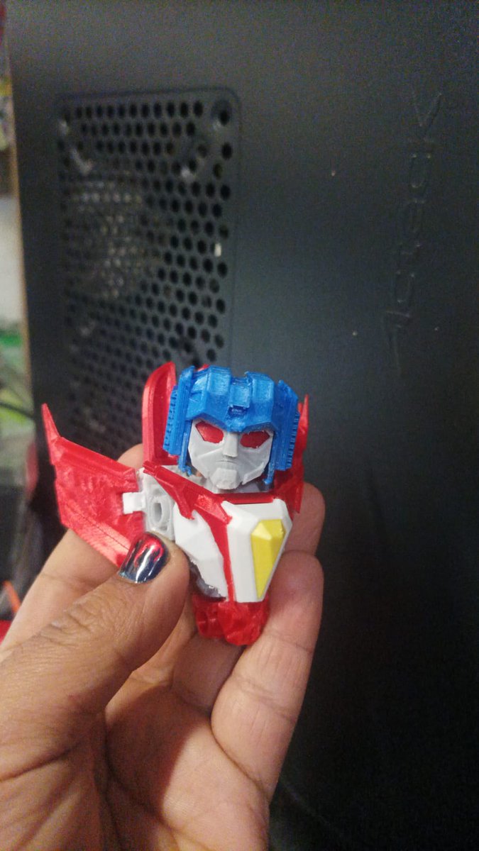 Ambus0399's tweet photo. #Gamer #Staracream is comming together :3
The torso has been fully completed and printed, Now I'm working on his limbs.
#Transformers #Decepticons #FallOfCybertron #Seeker #Maccadams #3dmodeling
#Toydesign https://t.co/SDWfEFWhEm