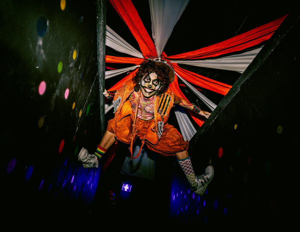 Blood Manor tweet media