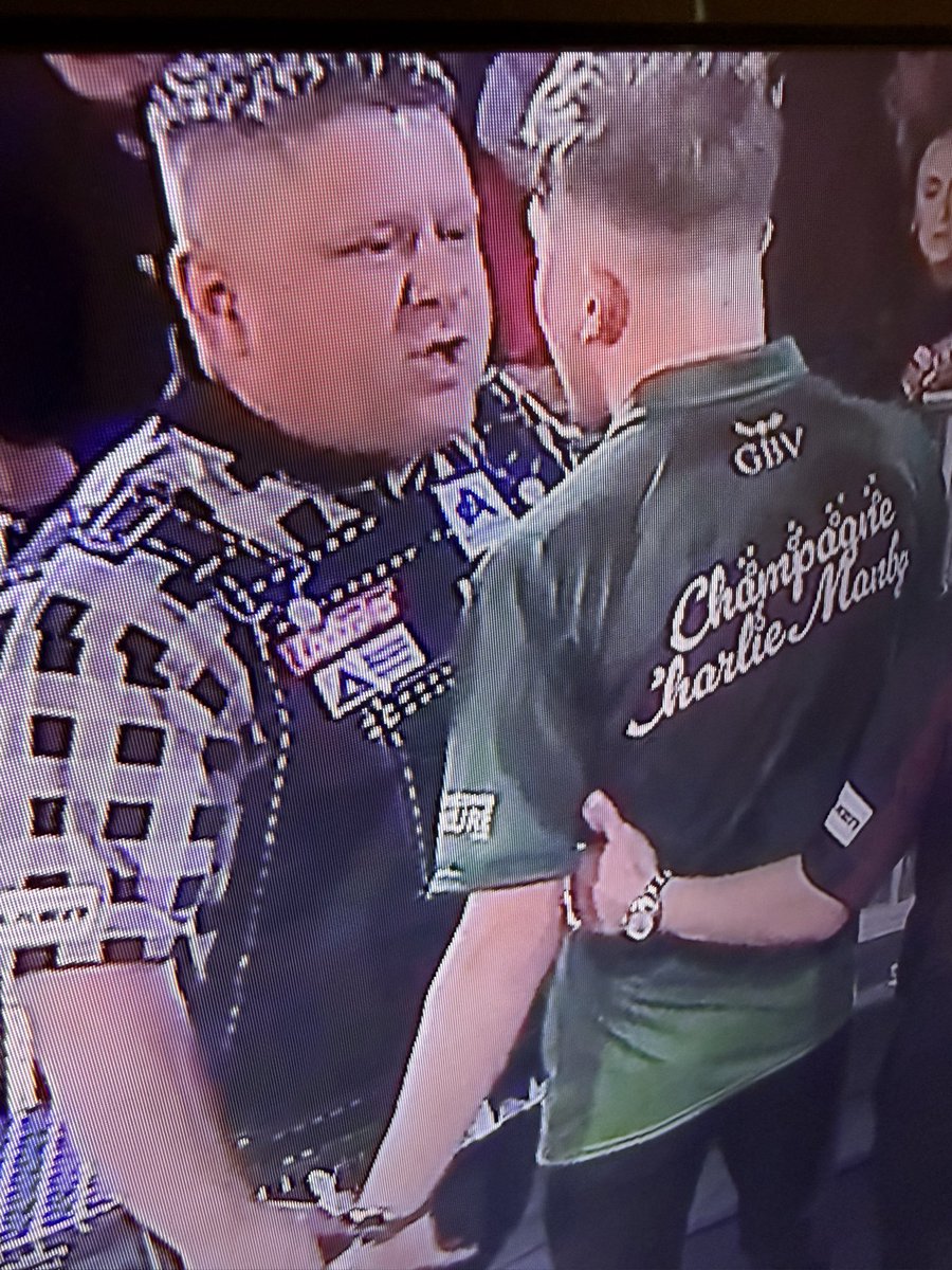 DartsAnonymous tweet media