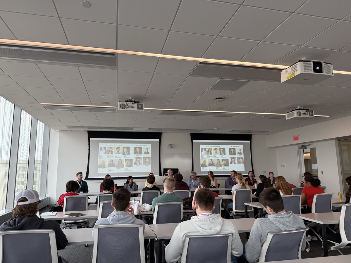 yorkscienceguy's tweet photo. We brought 9 of our best and brightest to Chemical Engineering day at UNL! #yorkdukes #sciencerocks https://t.co/XscKDrTmmj