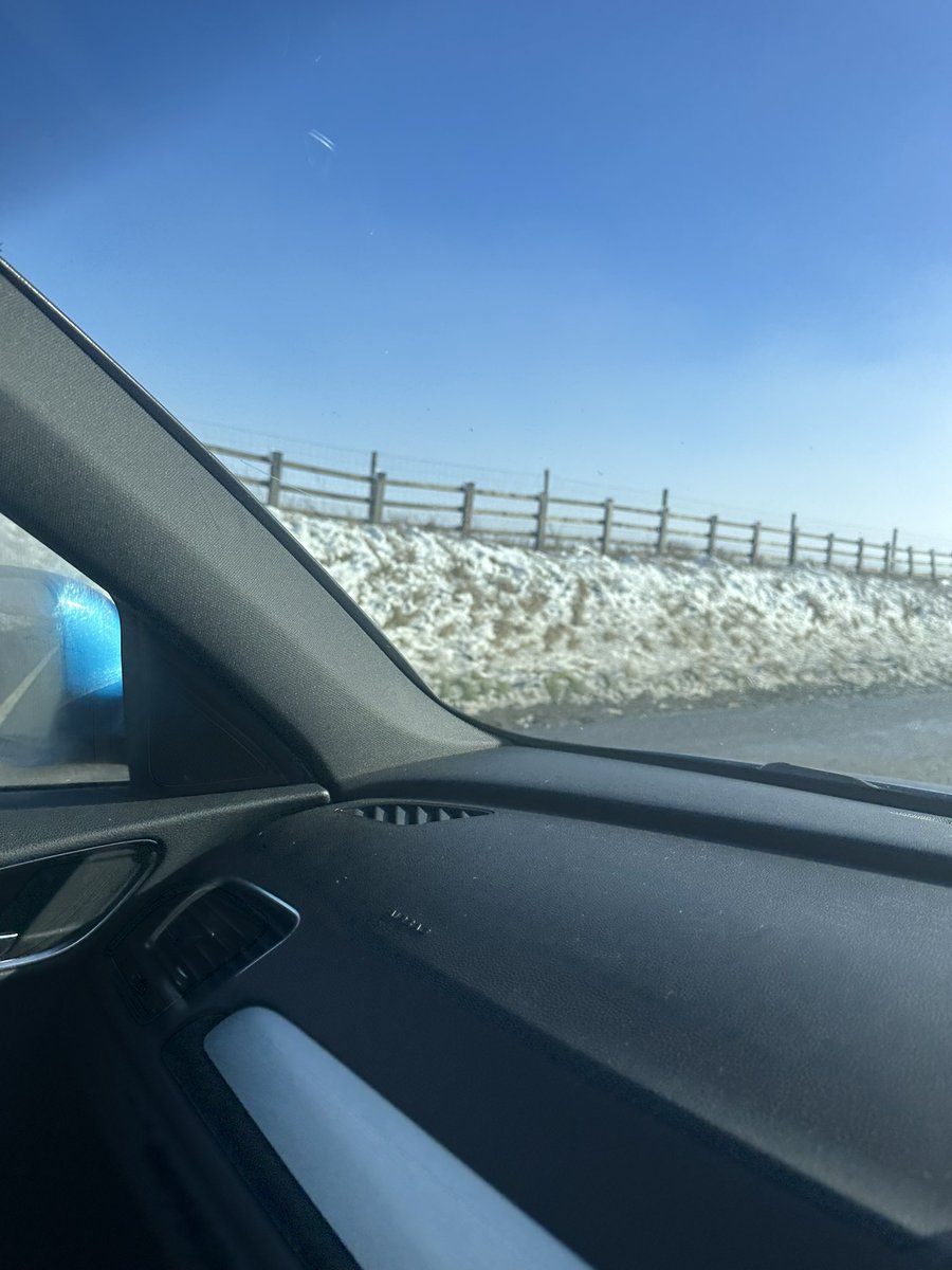 alisouth74's tweet photo. When you’ve had sun, warmth, rain and snow in 24hrs.  Love Scotland! https://t.co/WTQ4IkjmQb
