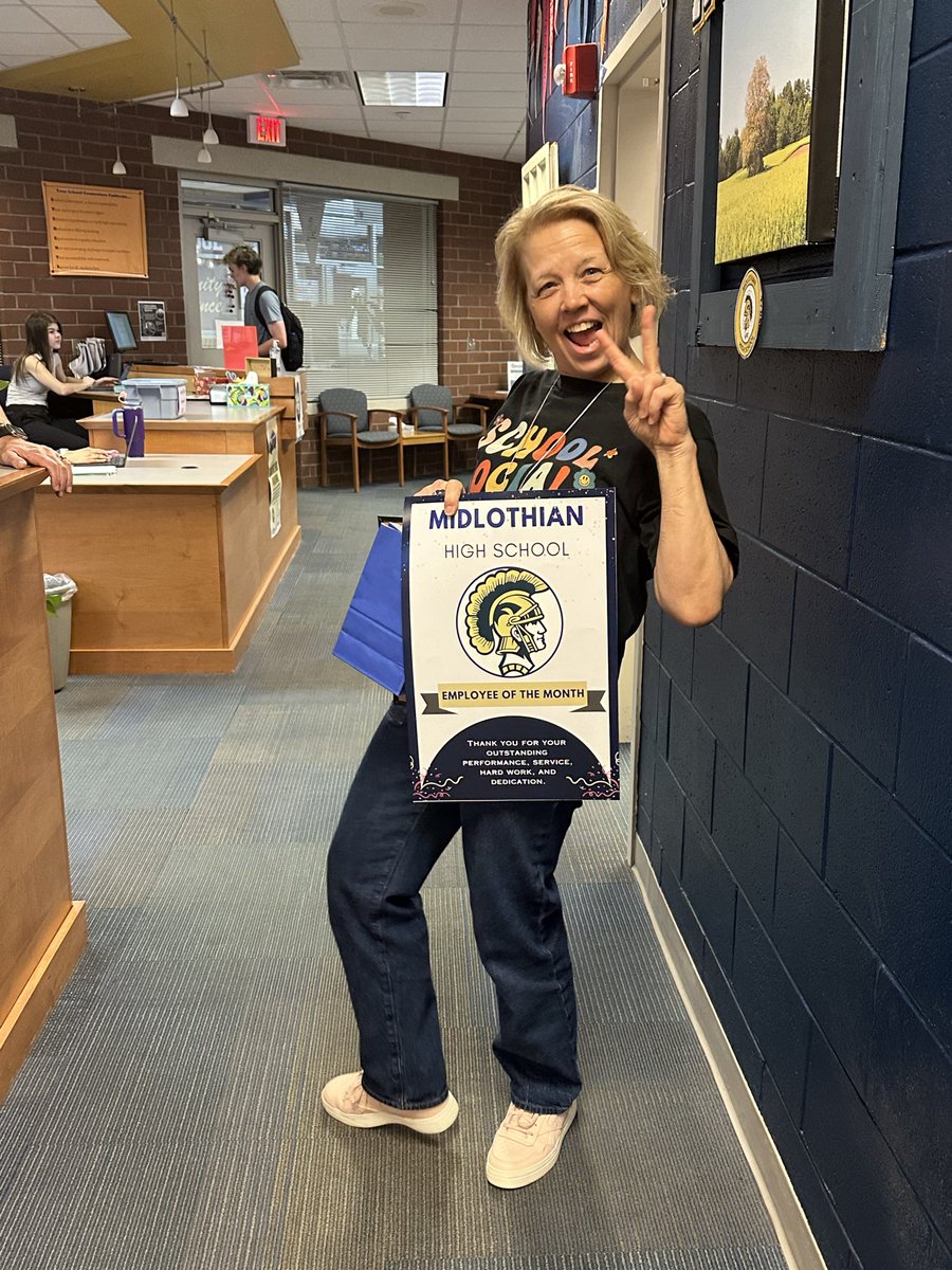 MidloHSCounselors tweet media