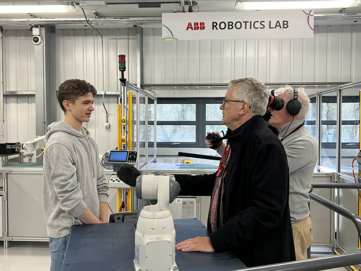 Vision West Nottinghamshire College tweet media