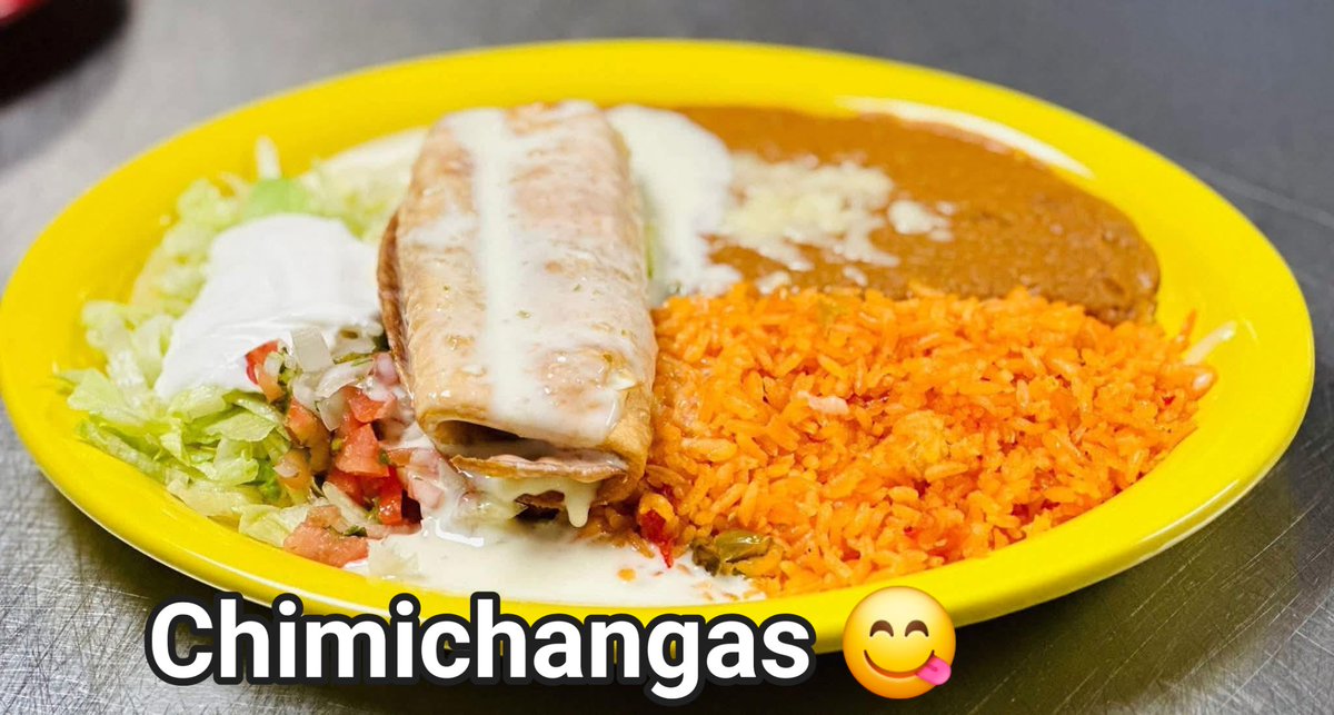 OttumwaDelivery's tweet photo. If you asked me right now... I'd say I'm craving one of those mouthwatering chimichangas 
What would you prefer to fill it with? 
https://t.co/3bMK3TFWSm 

#Ottumwa #Iowa #Food #Delivery https://t.co/bPSqtsXitv