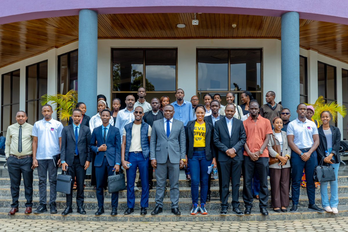 Hon.Clément MUSANGABATWARE tweet media