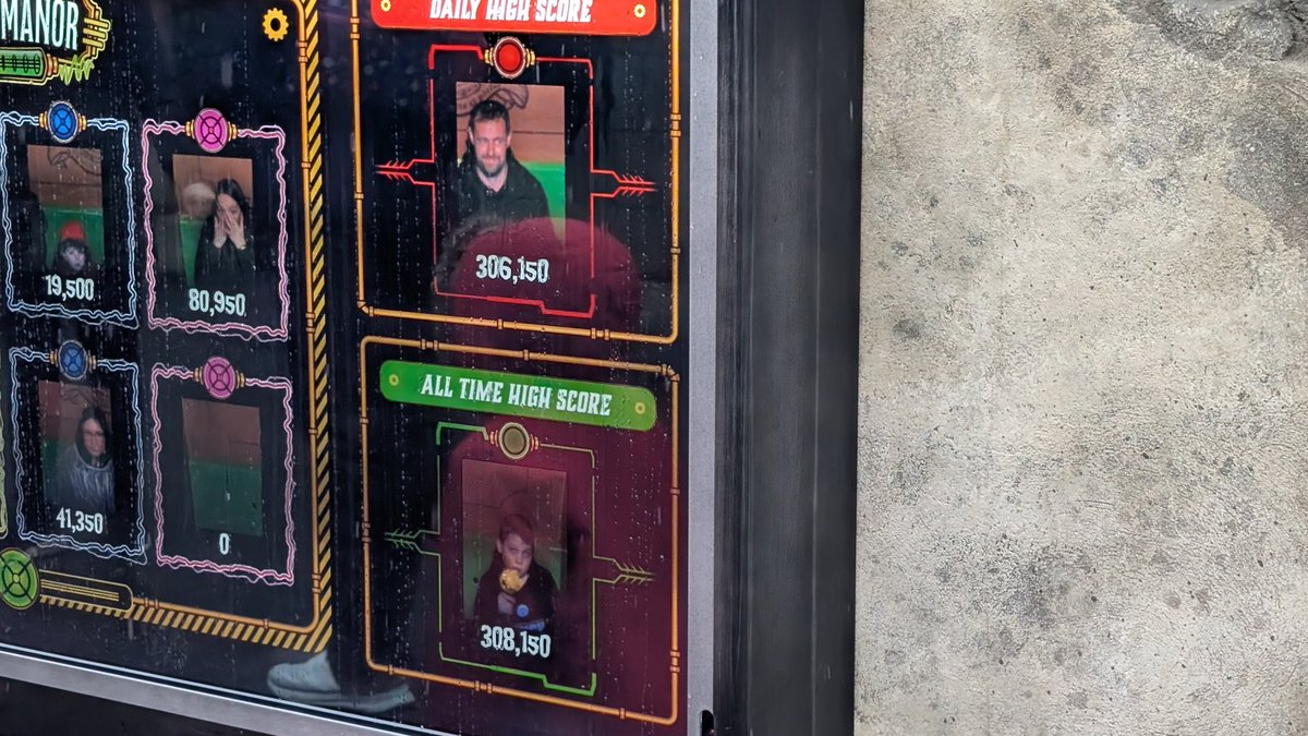 UK Theme Parks tweet media