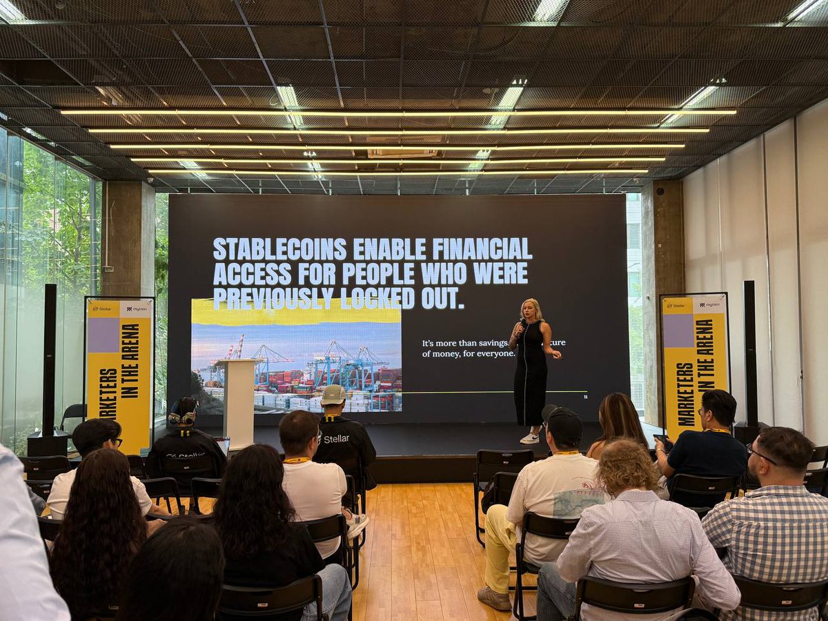 Lindsay Poss tweet media